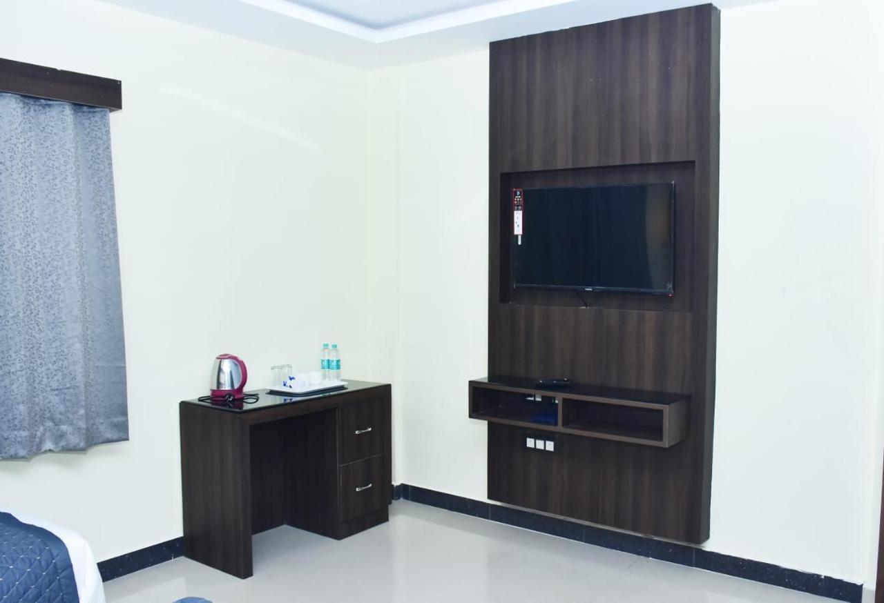 Hotel La Gowri, Coorg Мадикери Екстериор снимка
